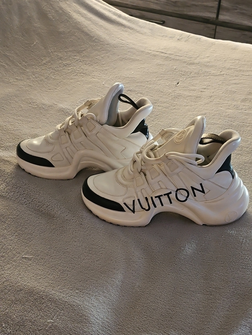 LOUIS VUITTON Archlight Chunky White Sneakers - 37